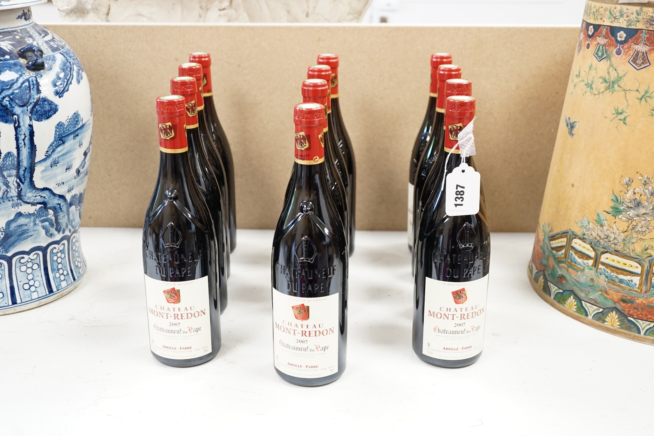 Twelve bottles of wine to include six bottles of Chateau Mont-Redon Châteauneuf du Pape 1999, and six bottles of 2007. Condition - good, storage history unknown.